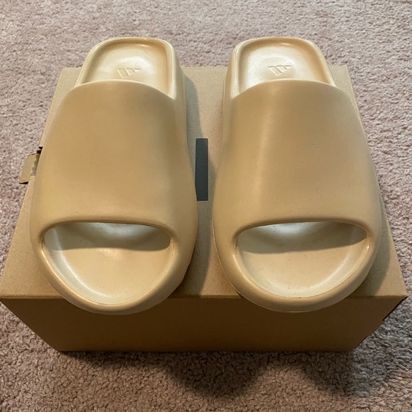 Yeezy Shoes - YEEZY SLIDES